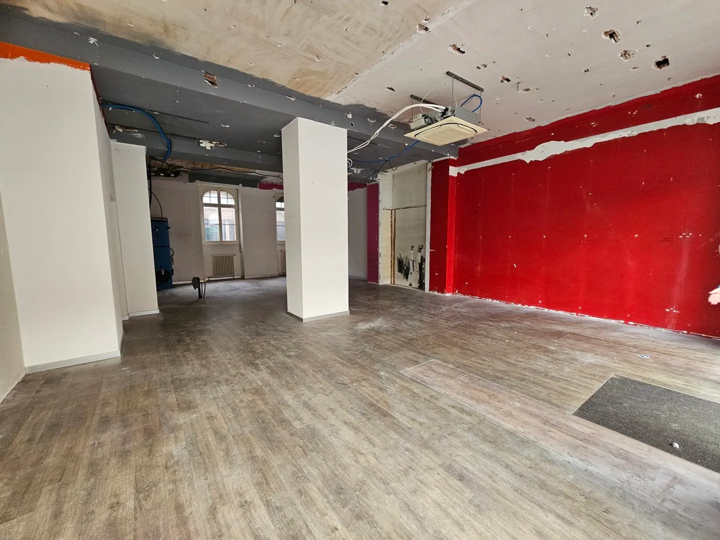 Commercial Space in the City Center of Sierre - Photo 7 of 8