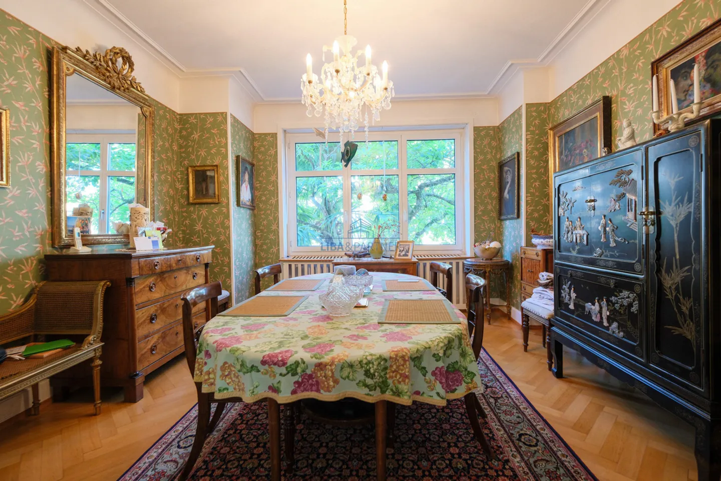 Maison de ville rénovée avec style, 6 chambres, jardin et terrasse - Photo 4 sur 14