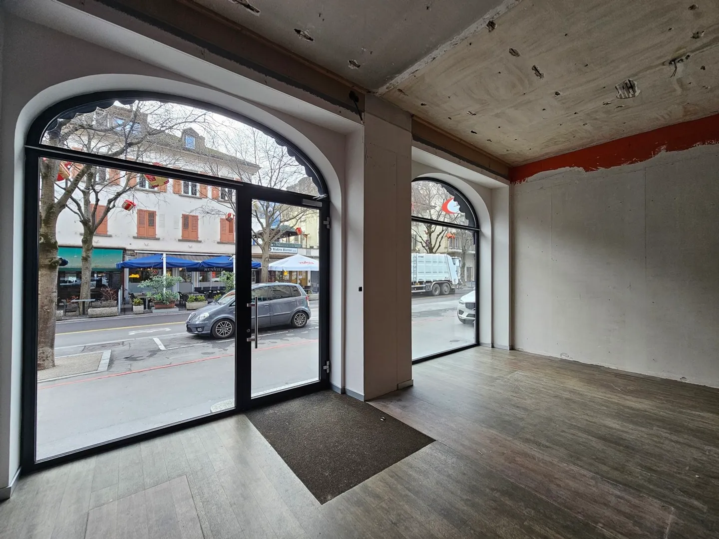Commercial Space in the City Center of Sierre - Photo 1 of 8