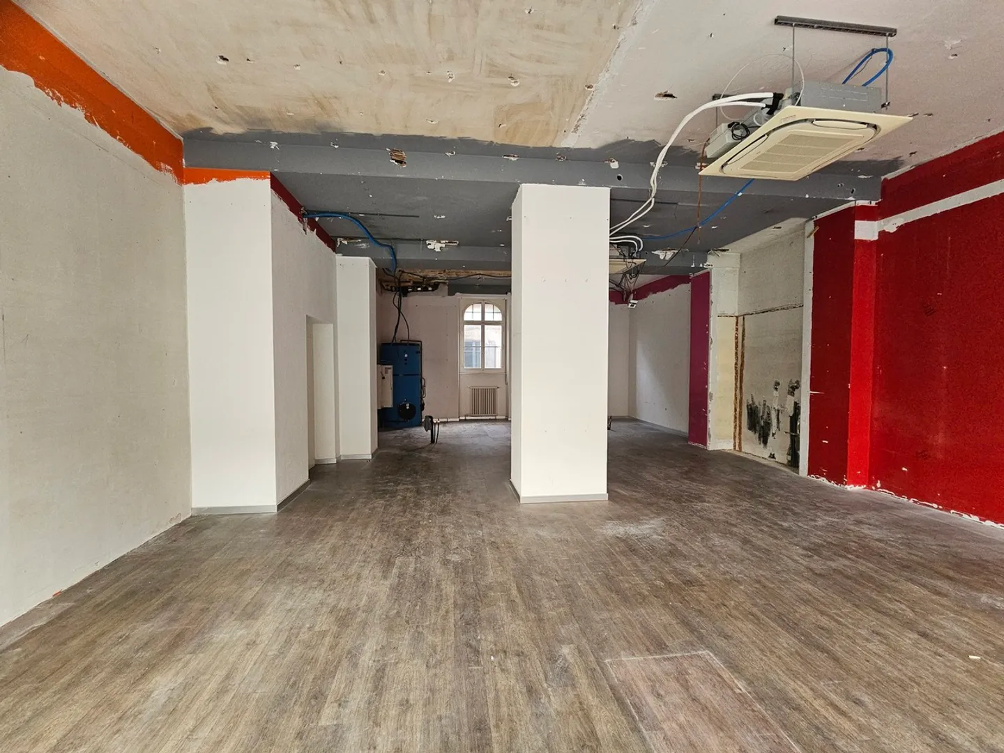 Commercial Space in the City Center of Sierre - Photo 4 of 8