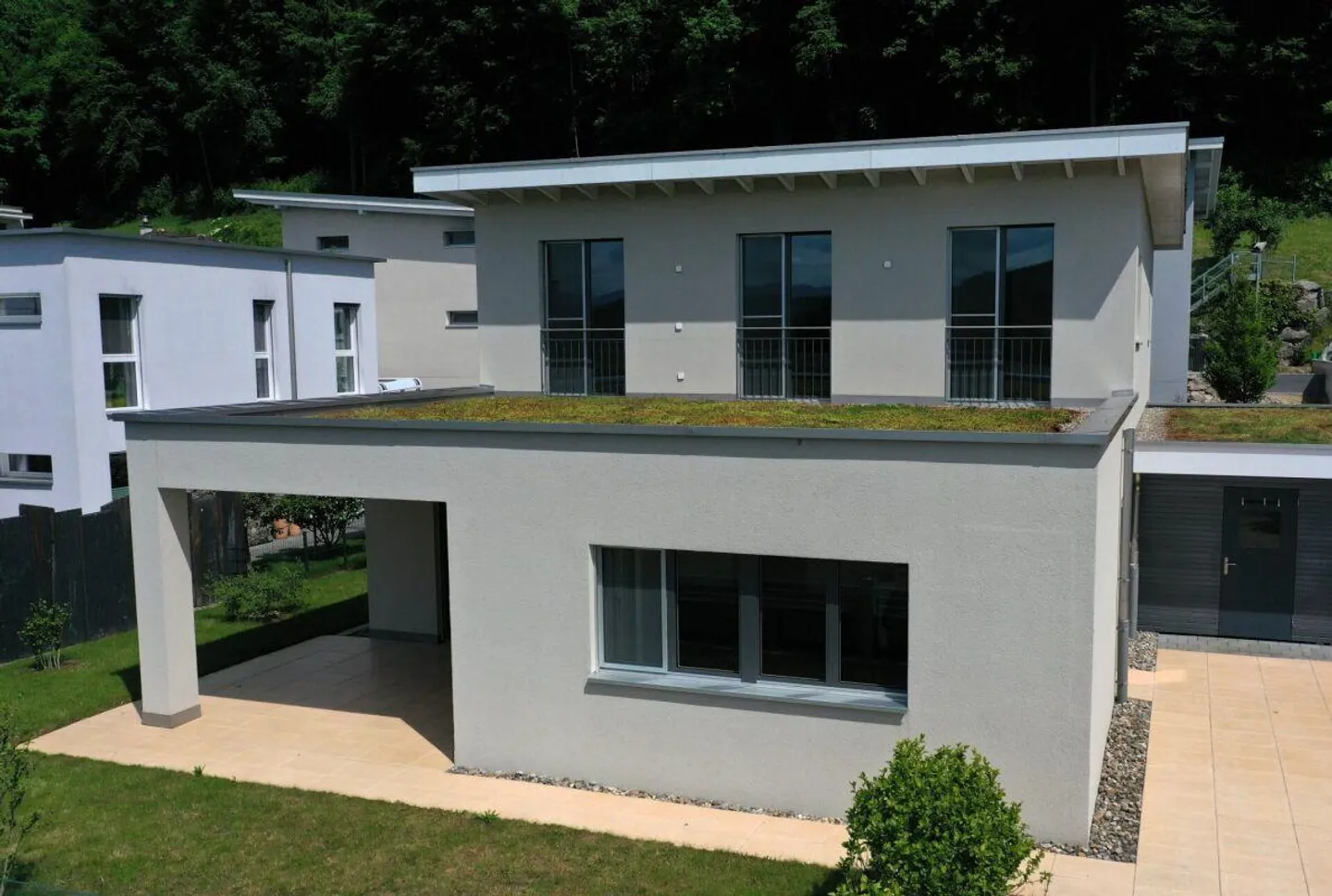 Single-family house - Photo 2 of 7