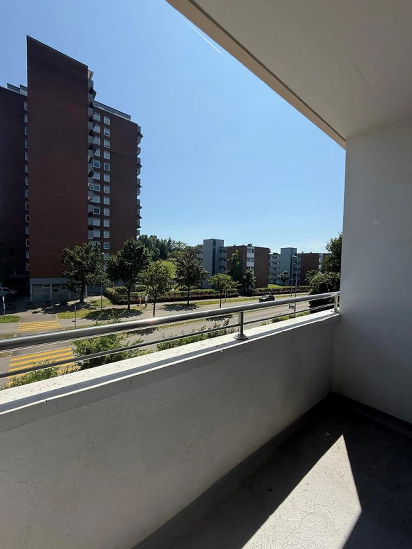Appartamento moderno di 4,5 locali al 2° piano con due balconi - Foto 11 di 12