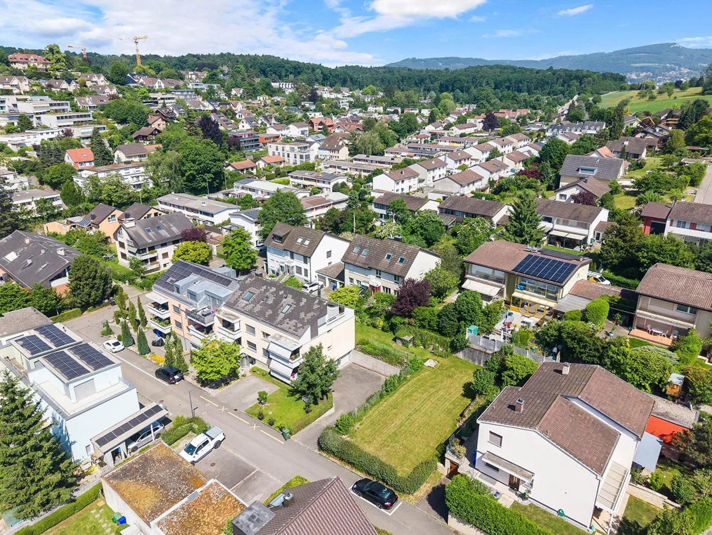 Casa plurifamiliare con 5 unità abitative e riserva di terreno adiacente - Foto 15 di 17