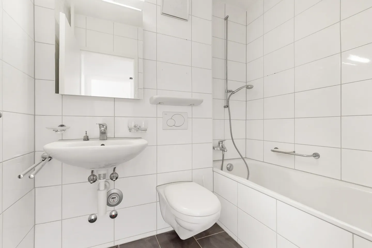 Vivre avec une vue sur les toits de Bâle - Photo 3 sur 4