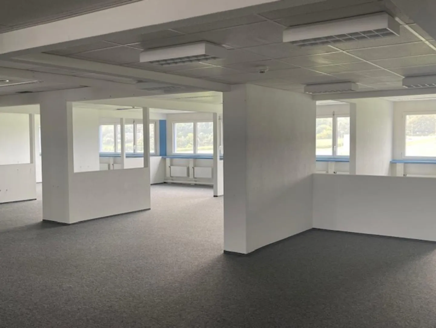 Geräumige Bürofläche mit Alpensicht - Foto 4 von 11