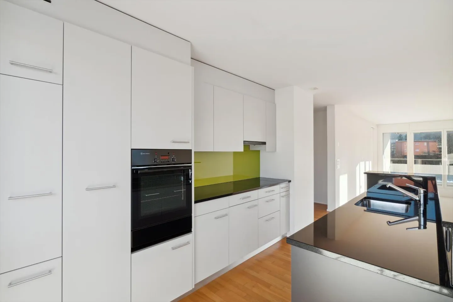 Apartment for rent - Photo 2 of 7