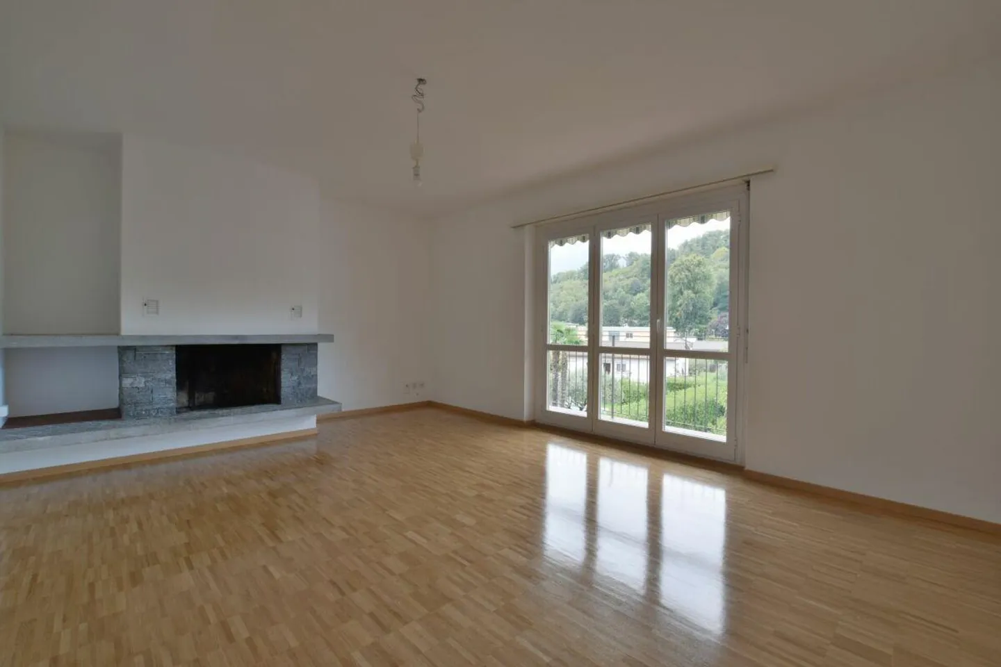 Appartamento 4.5 locali a Losone - Photo 2 sur 7