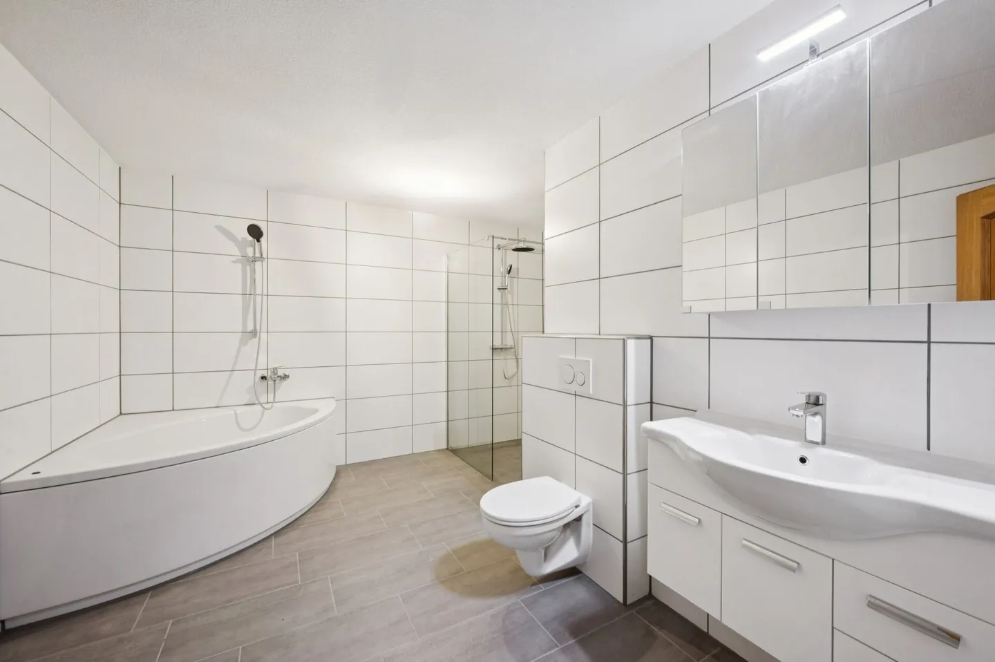 Appartamento in vendita - Foto 4 di 13