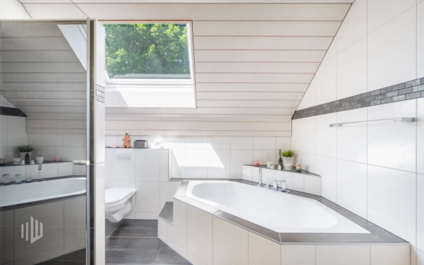 ImmoWyss - Rêve de Famille avec Jardin, Piscine et Beaucoup d'Espace pour Vivre - Photo 12 sur 16