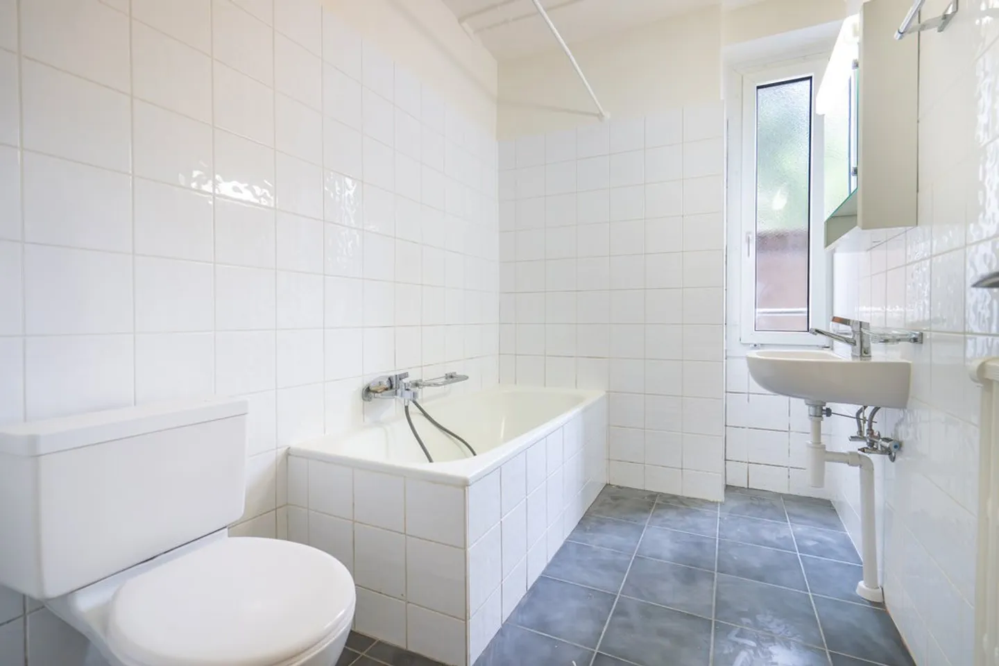 Charming Apartment in Central Lausanne - Photo 6 of 9