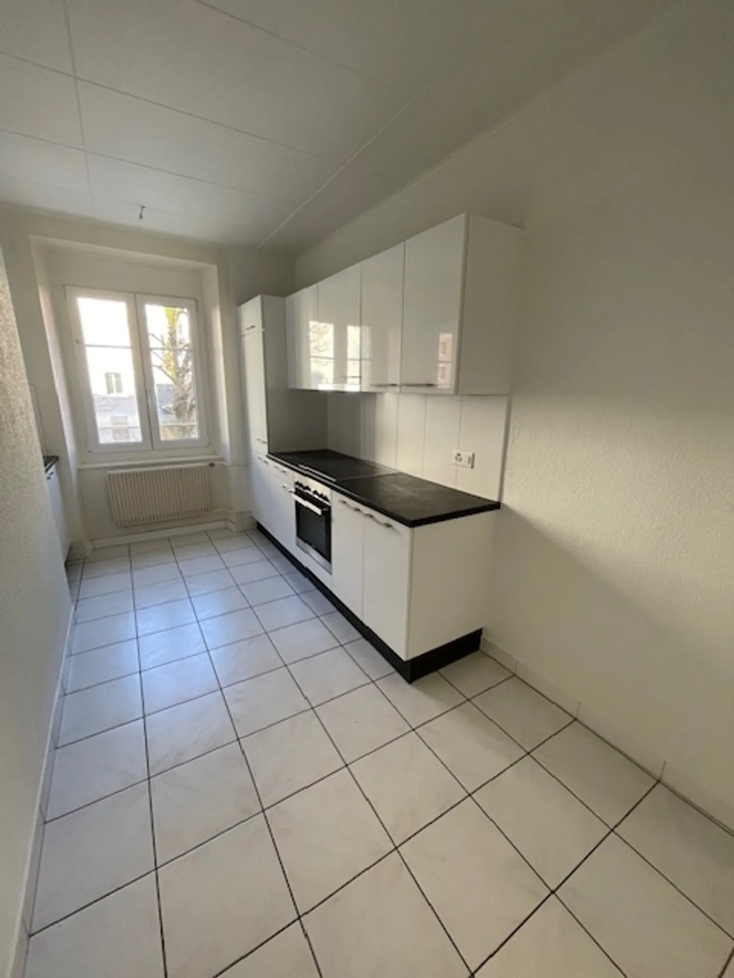 Bel appartement de 3 pièces à La Chaux-de-Fonds entièrement rénové - Photo 1 sur 8