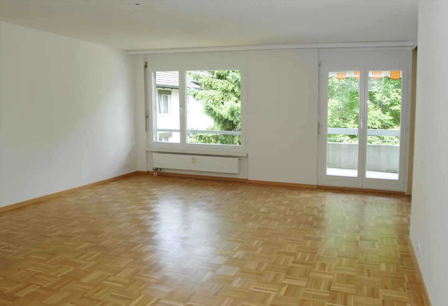 In the heart of Regensdorf - Photo 2 of 6