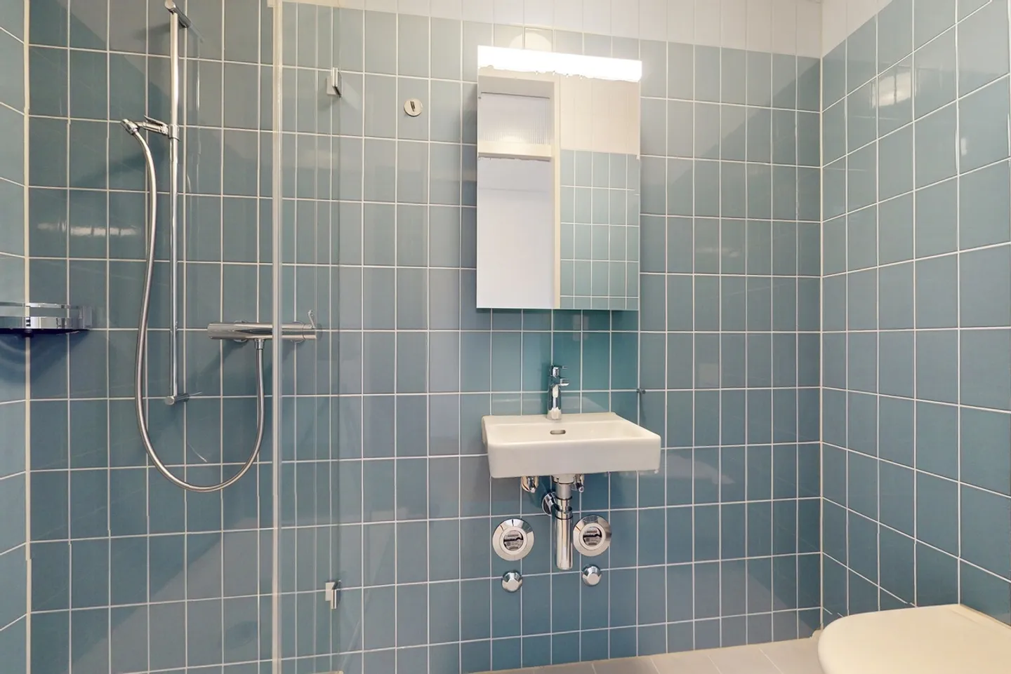 Looking for a central and beautiful apartment? - Photo 10 of 11