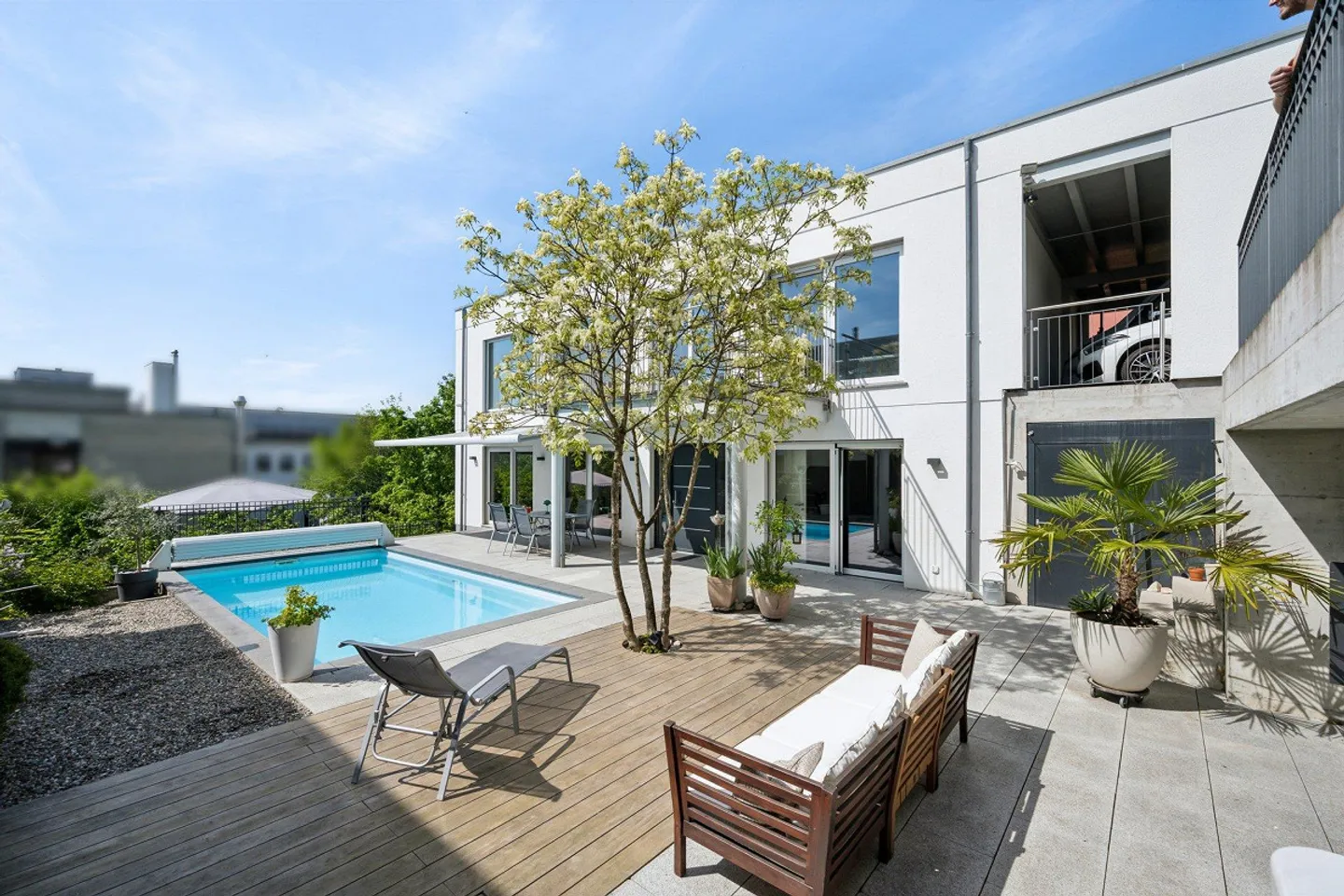 Modernes Design trifft auf Wohnkomfort - Foto 1 von 15