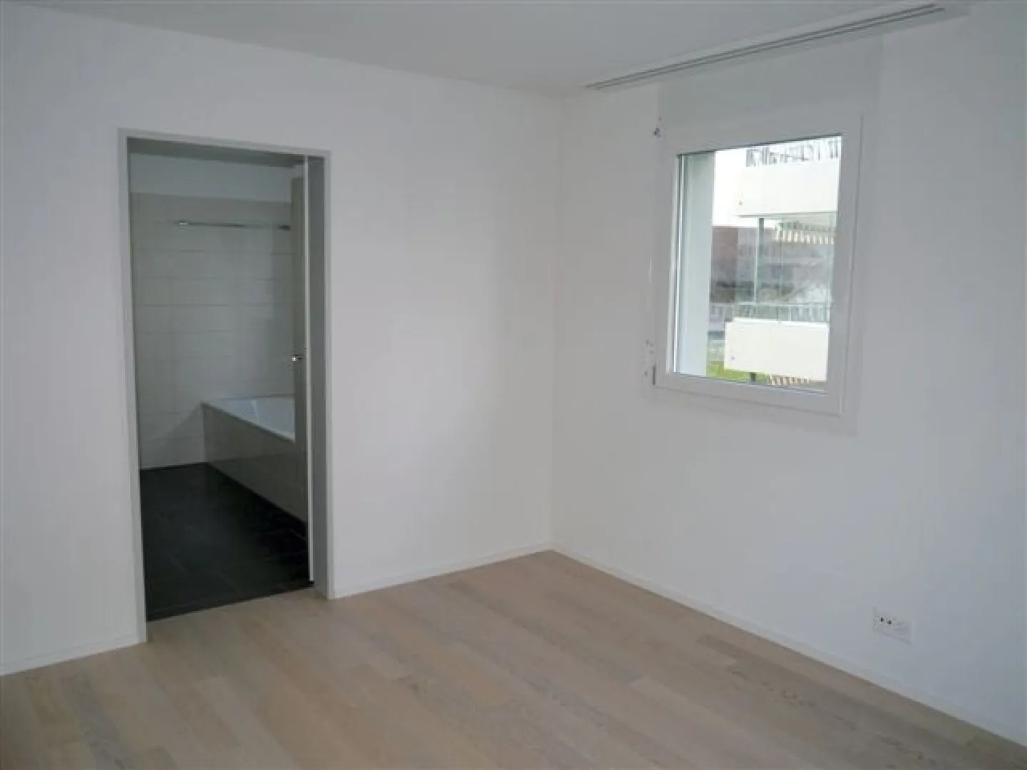 Exclusive Ground Floor Apartment - Photo 5 of 12