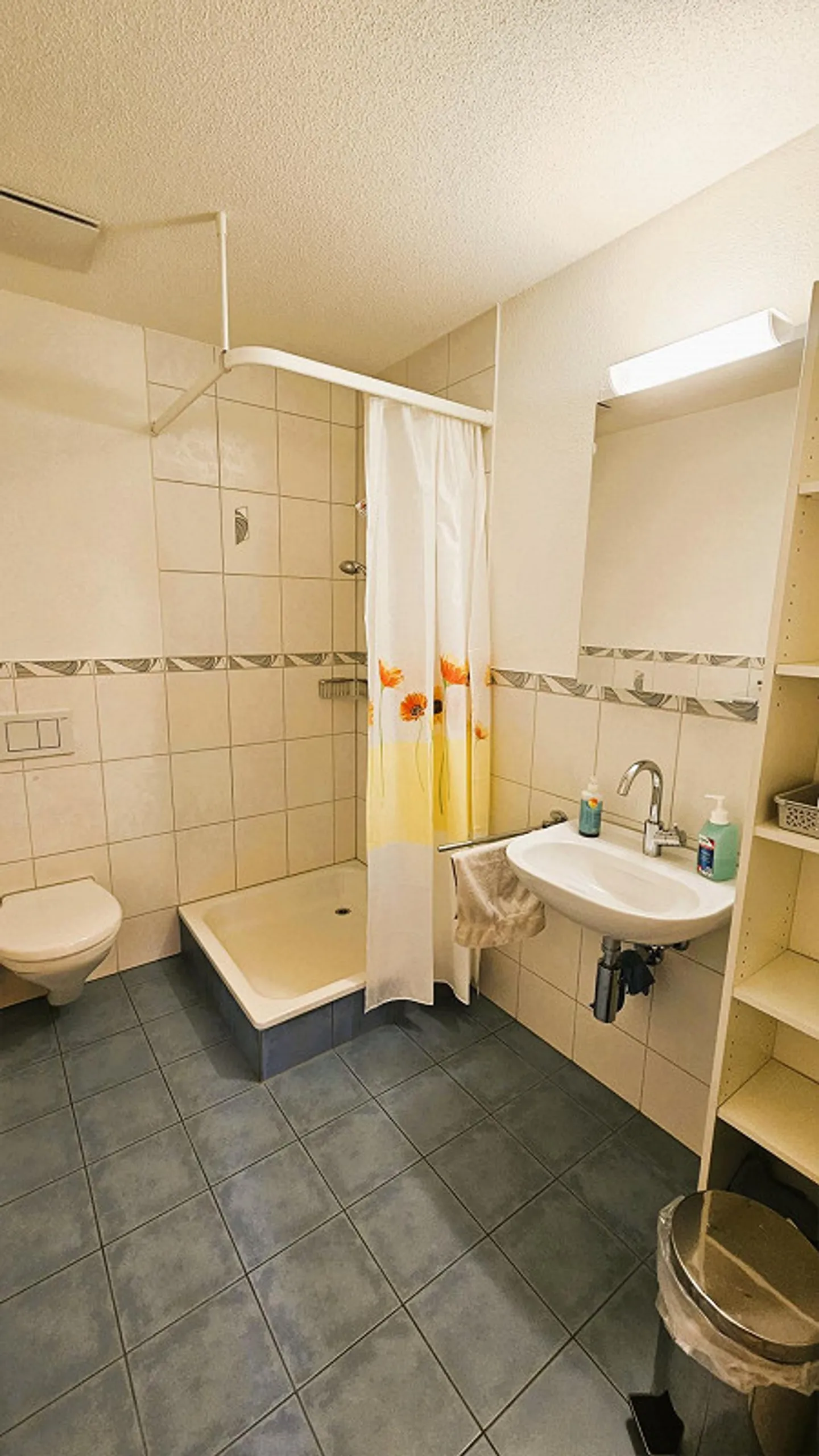 Uffici luminosi con vista sul verde in posizione centrale - Foto 9 di 10