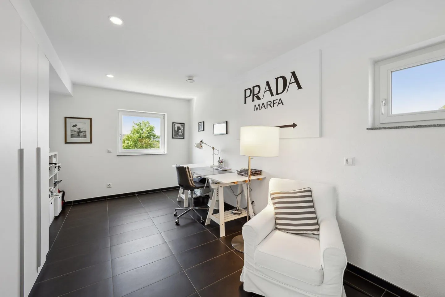 Modernes Design trifft auf Wohnkomfort - Foto 6 von 15