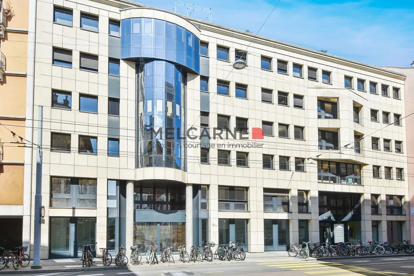 Bureaux à louer - 613 m2 - Près de Plainpalais - Photo 1 sur 2