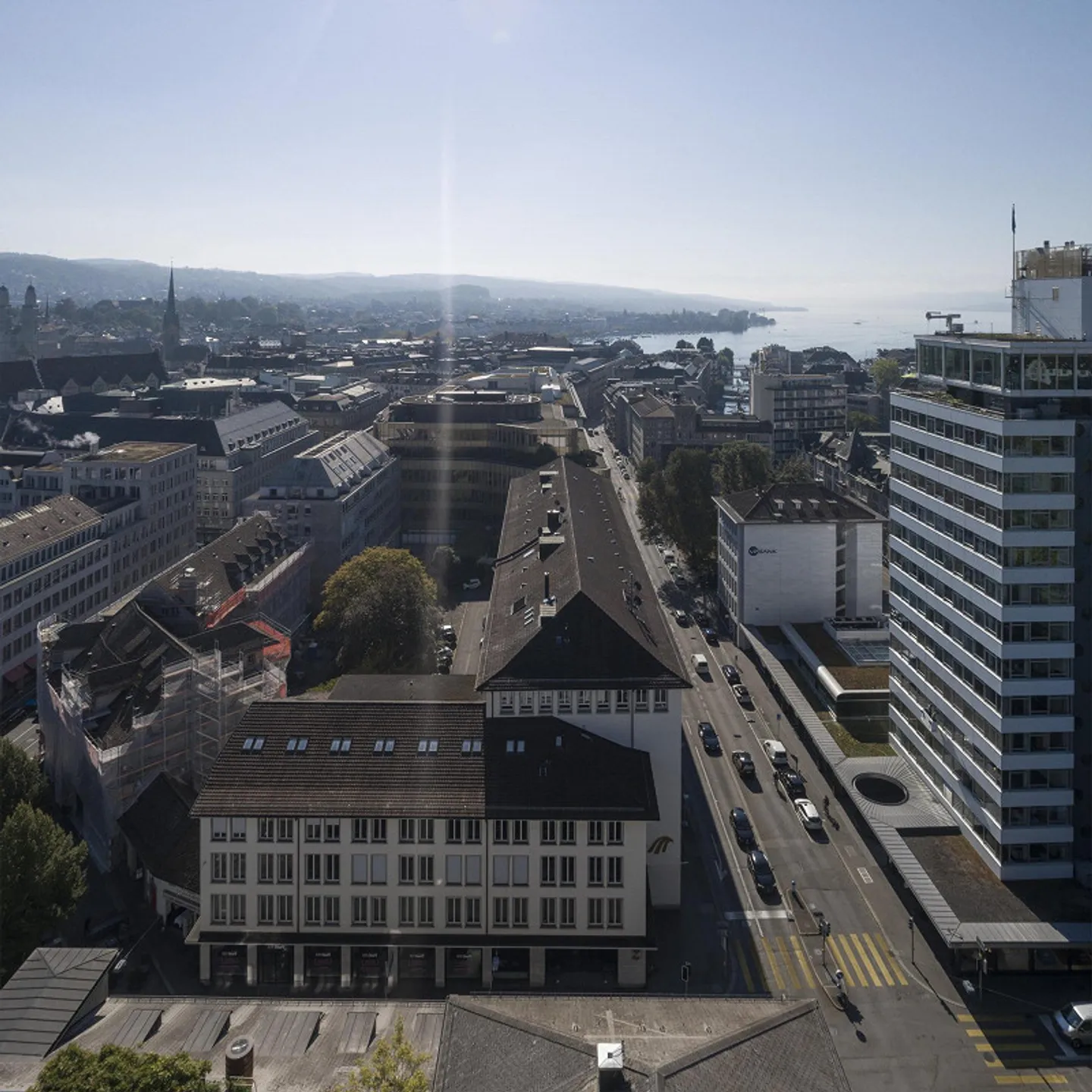 Bureaux prêts à emménager dans un emplacement privilégié - Photo 2 sur 7