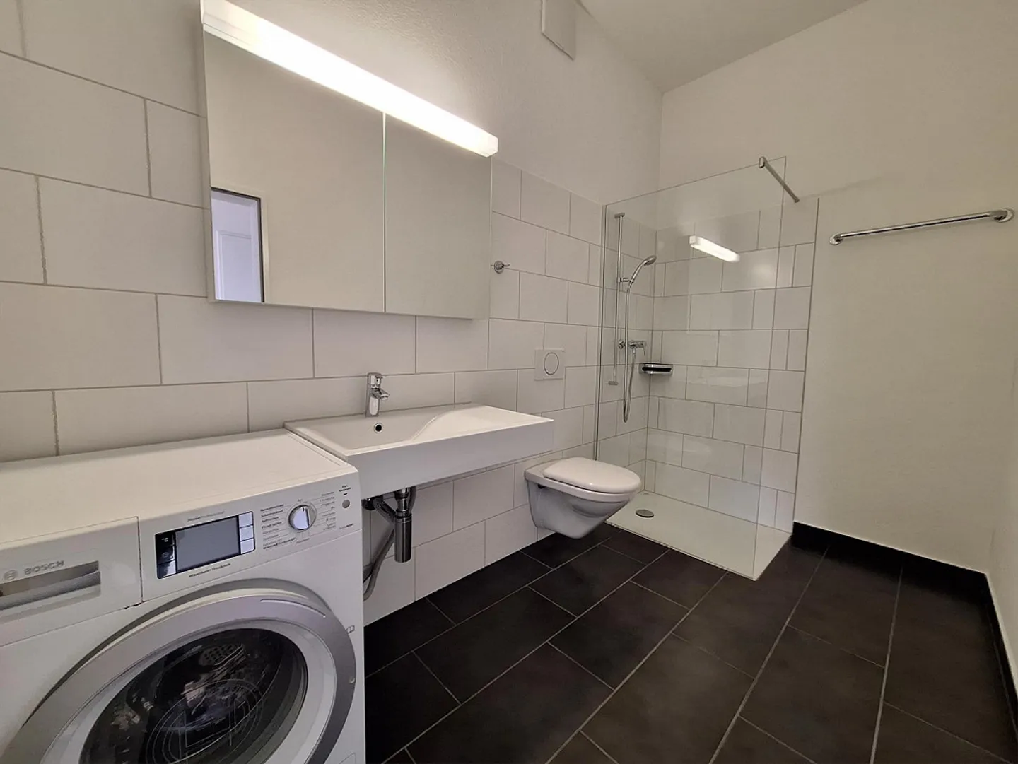 Exclusive and newly renovated apartment with a wide view - Photo 6 of 7