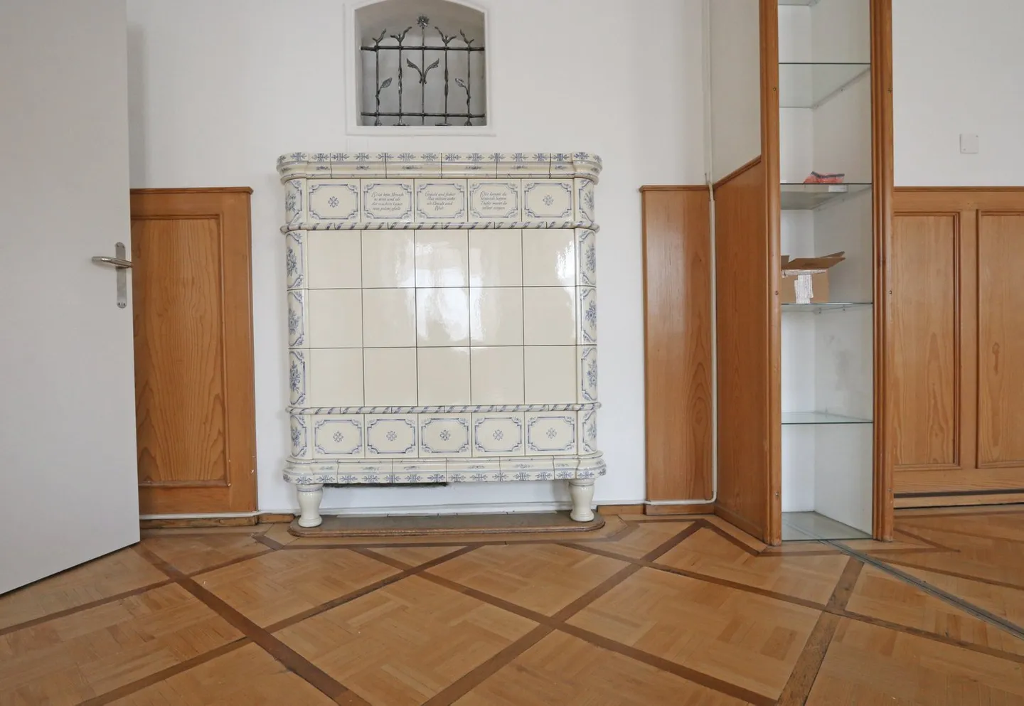 Locaux commerciaux / Showroom / Bureaux, 1er étage au milieu de Bülach - Photo 7 sur 8