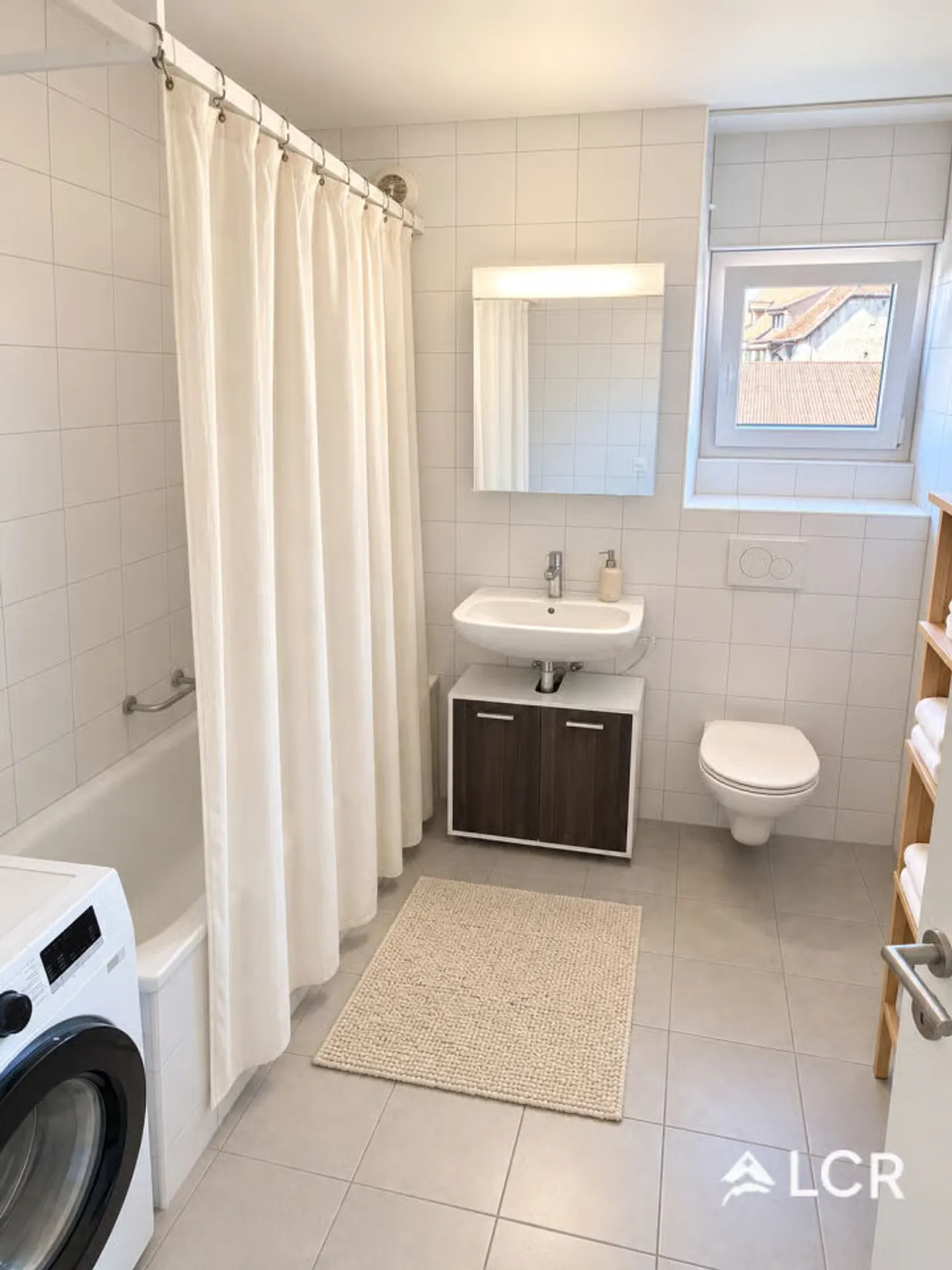 Beautiful 5-room apartment in Bôle - Photo 4 of 13