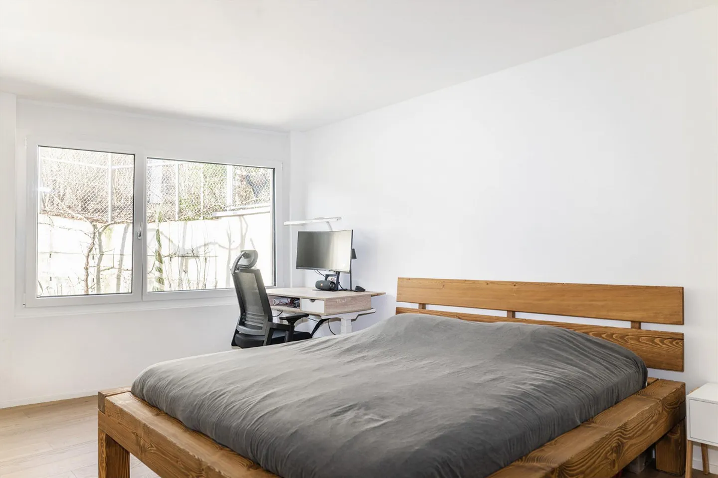 Sunny Garden Apartment - Elegance Meets Comfort - Photo 7 of 10