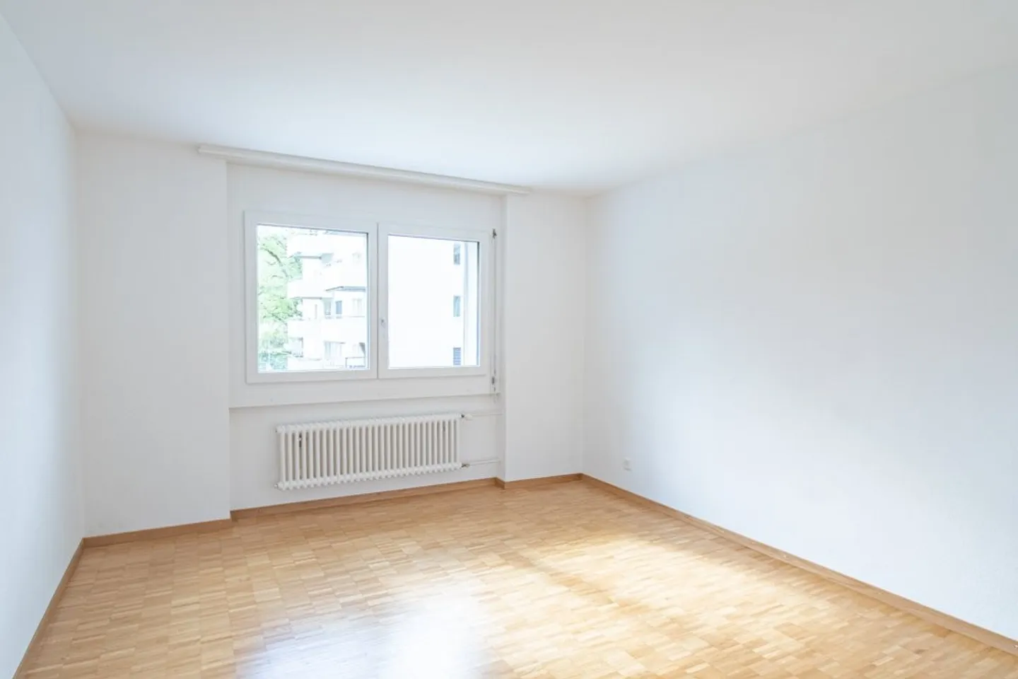 Appartement moderne 2.5 pièces avec balcon spacieux - Photo 12 sur 13