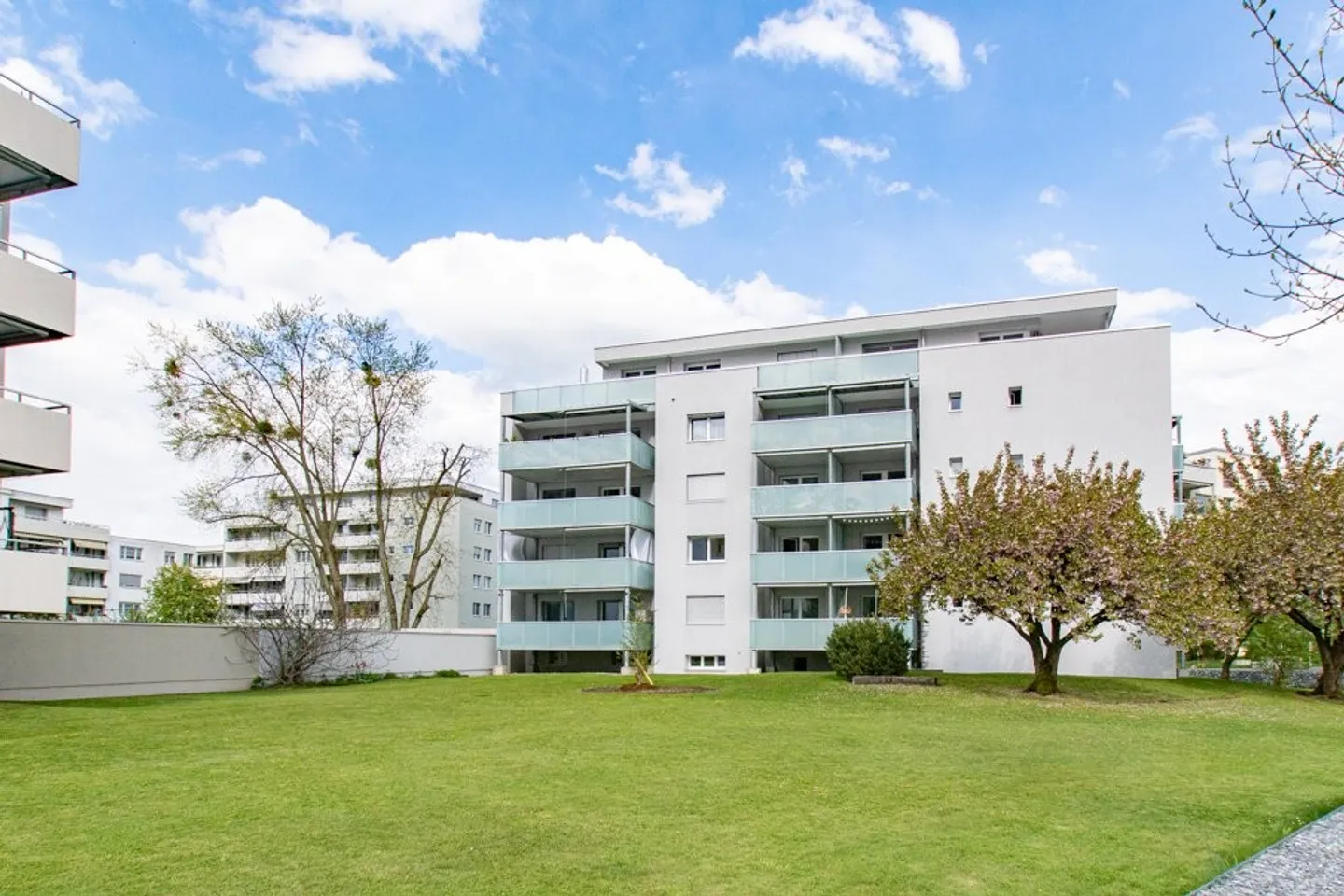Appartement moderne 2.5 pièces avec balcon spacieux - Photo 10 sur 13