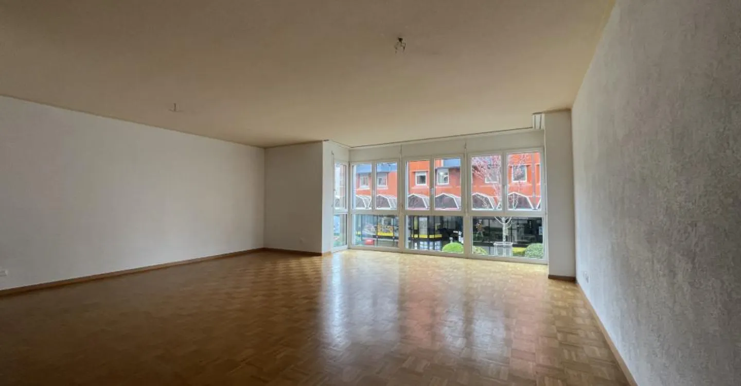 4.5 room apartment on the 1st floor in Monthey - Photo 3 of 8