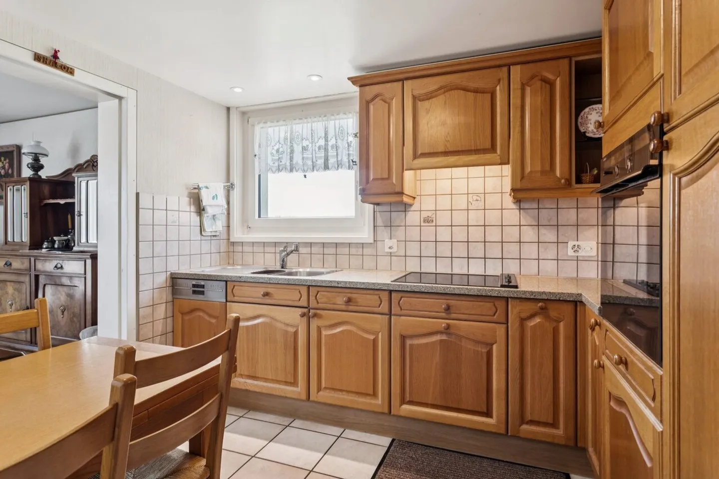 3.5-room apartment with garage - Photo 4 of 10