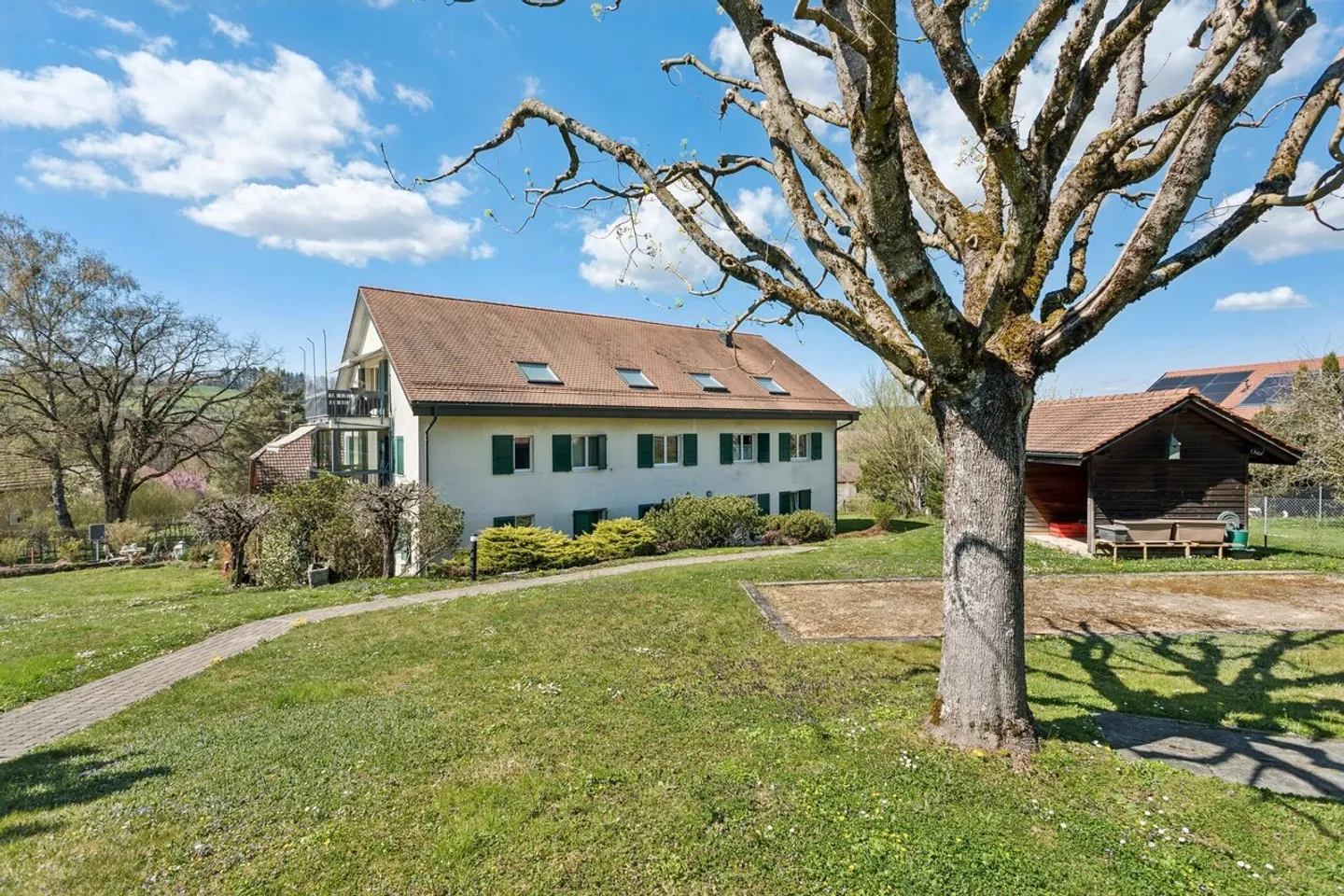 3.5-room apartment with garage - Photo 9 of 10