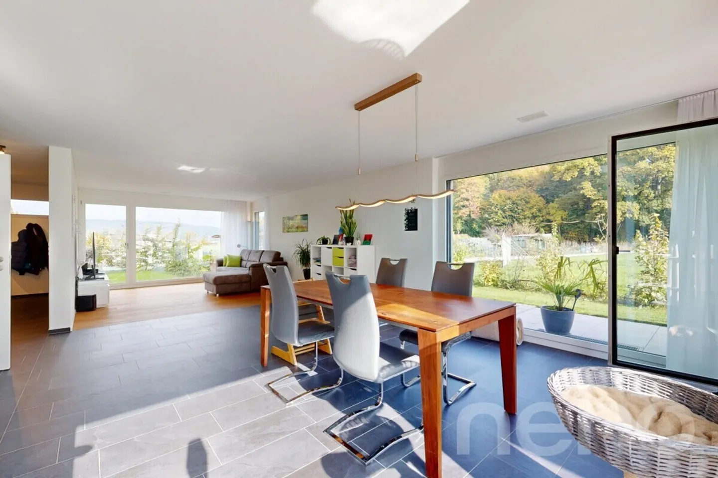 Modernes 5.5-Zimmer-Einfamilienhaus in 5223 Riniken - Foto 3 von 12