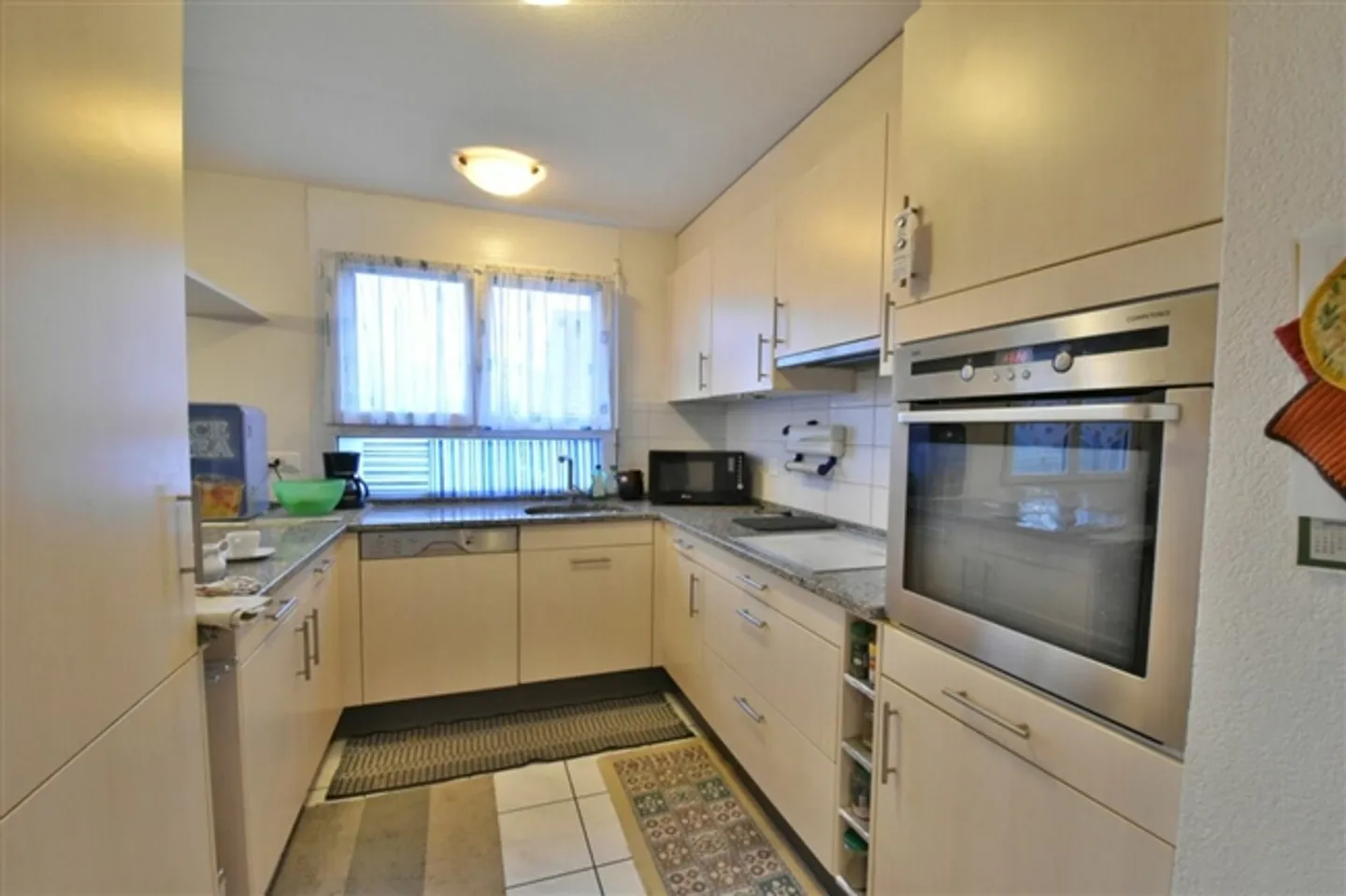 Spacious 4.5-room maisonette apartment in a central location! - Photo 2 of 12