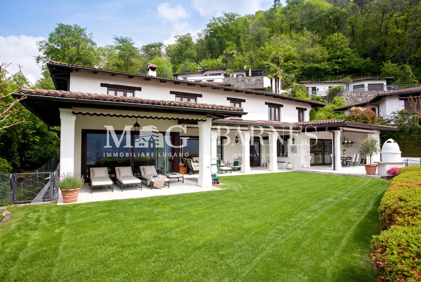 Villa di lusso con vista lago - Foto 2 di 15