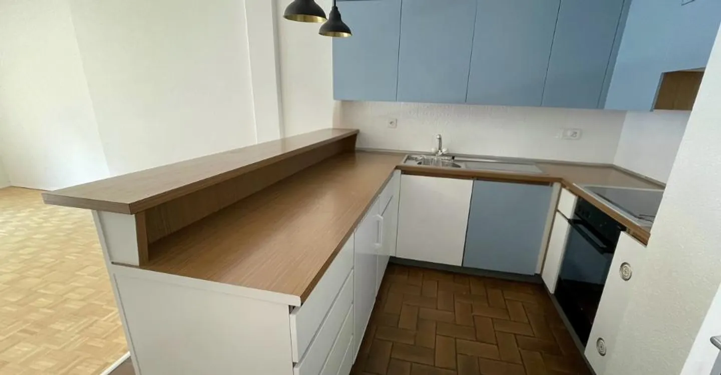 3,5-Zimmer-Wohnung mit Balkon im Herzen von Fribourg - Foto 2 von 5