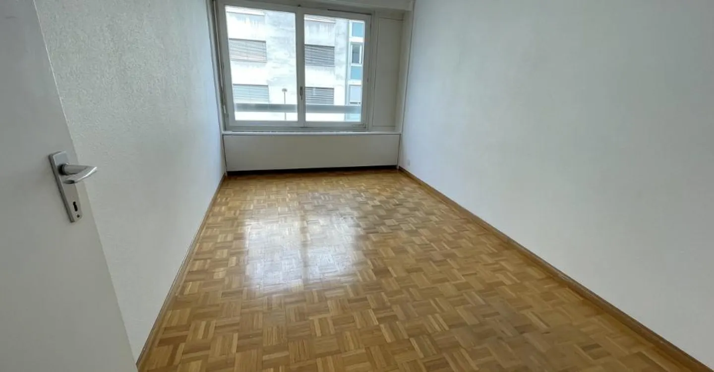 3,5-Zimmer-Wohnung mit Balkon im Herzen von Fribourg - Foto 3 von 5