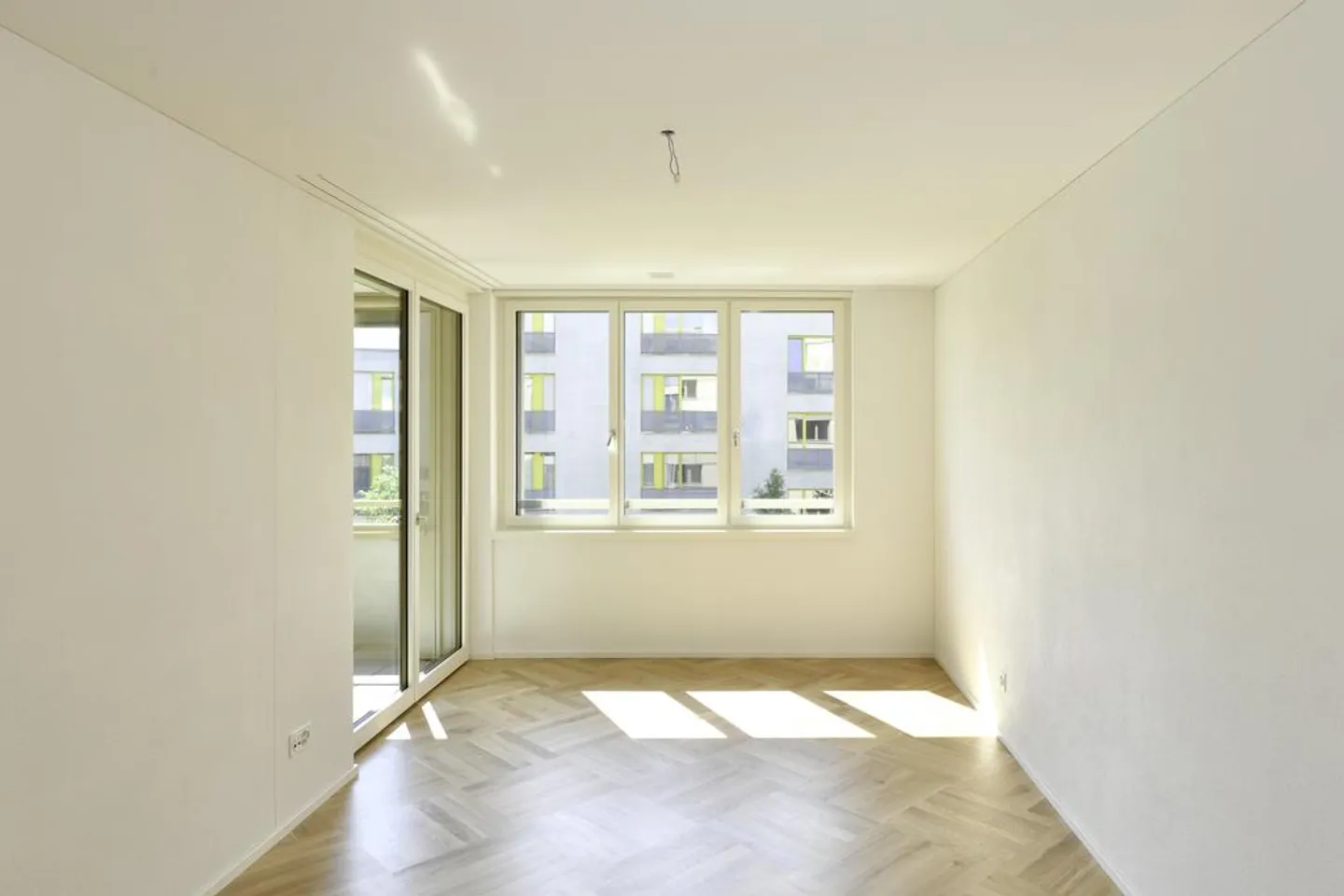 Modern and Central Living Location - Photo 4 of 8