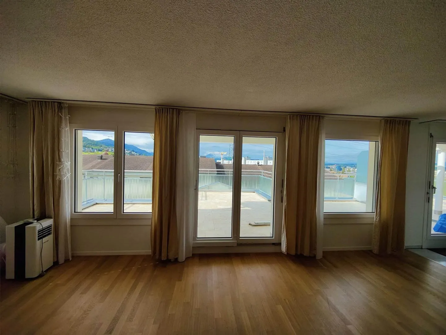 Beautiful 4-room penthouse / 40m2 terrace / separate balcony / 2 parking spaces - Photo 6 of 20