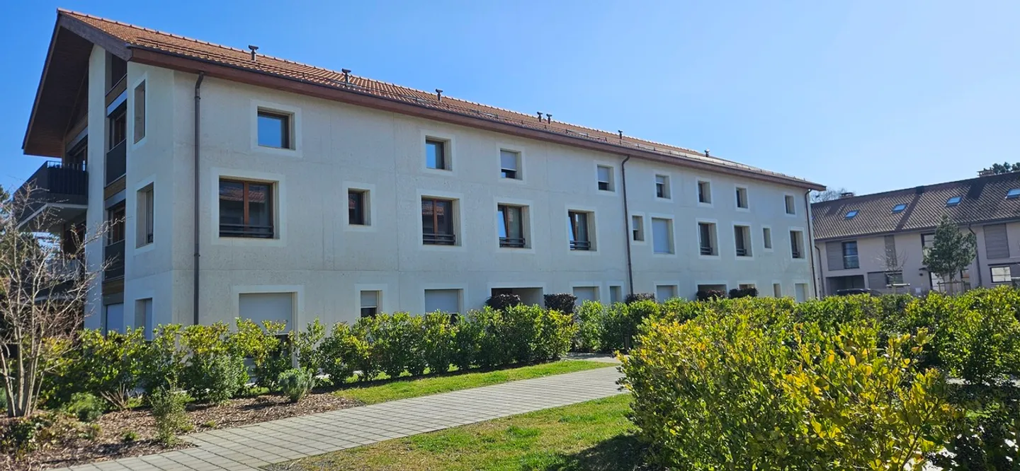 Appartamento moderno con giardino di 3 stanze - Foto 1 di 12