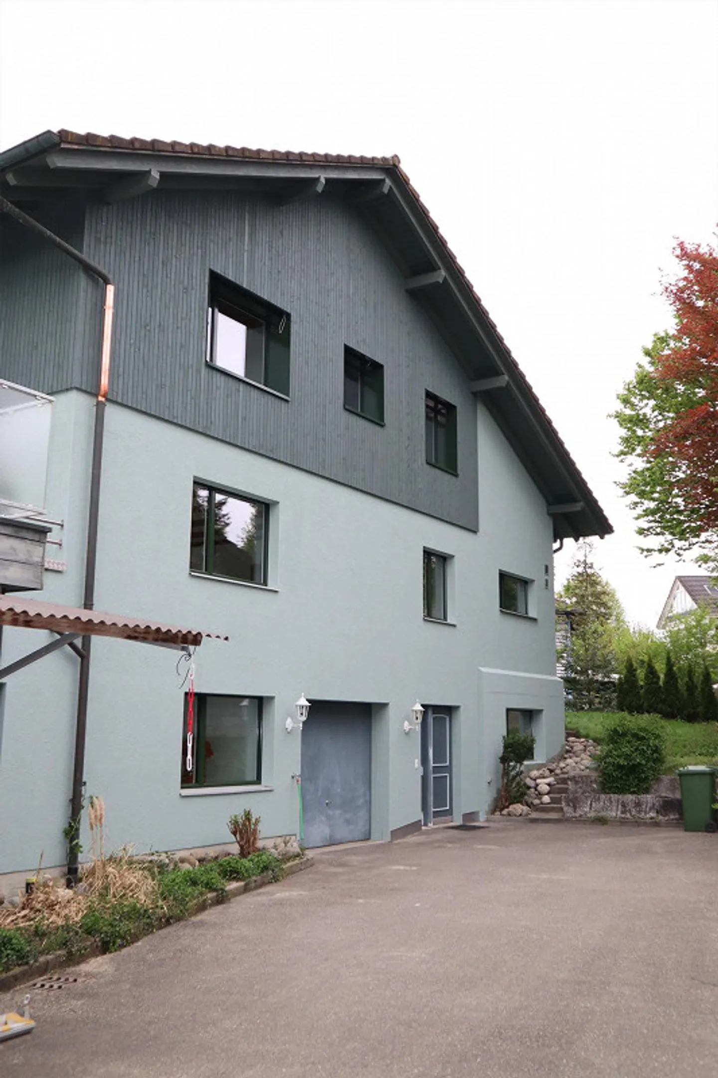 Sezione di casa di 4,5 stanze inclusa garage e sala hobby in affitto dal 1 giugno - Foto 2 di 8