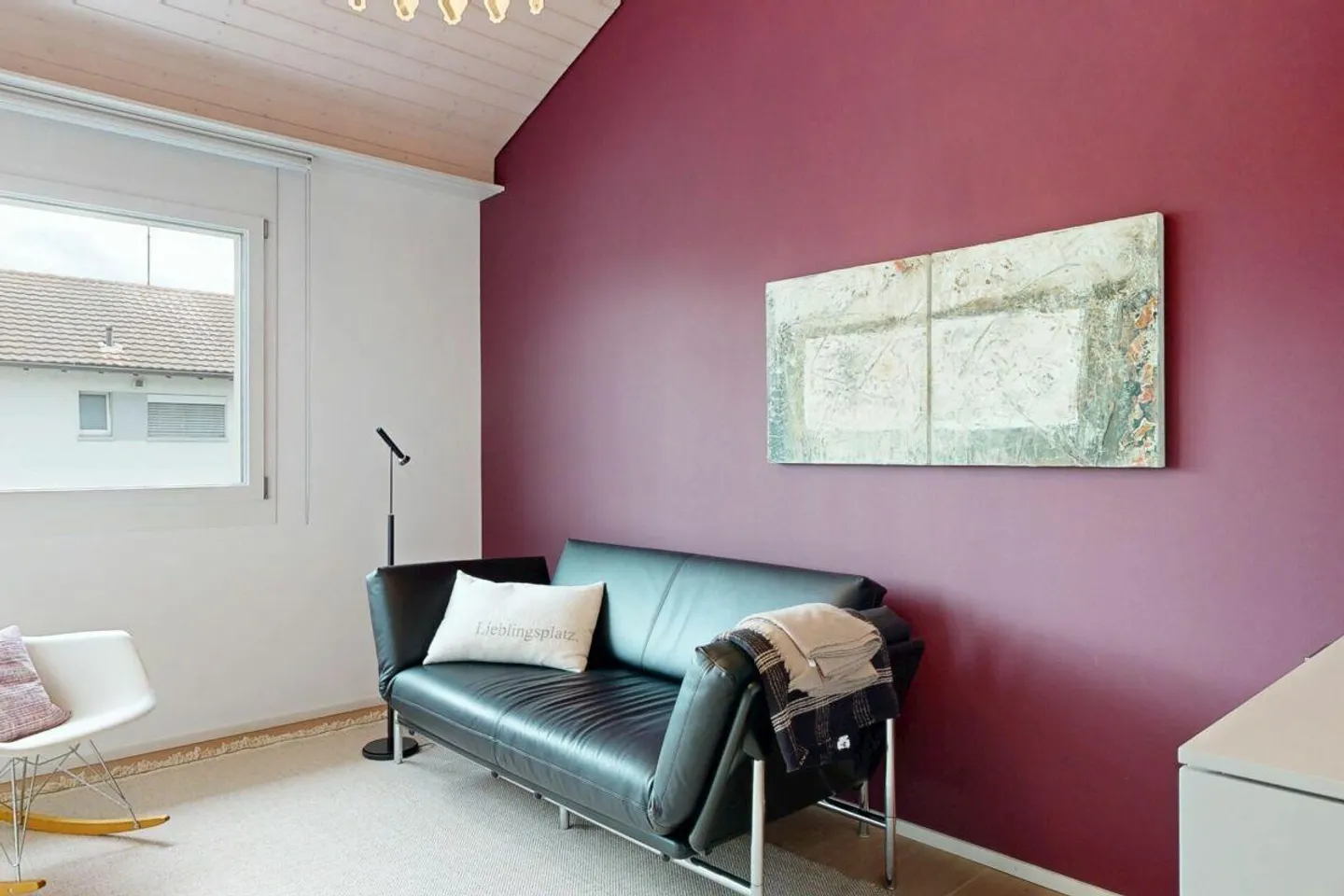 Modern condominium with various amenities - Photo 8 of 18