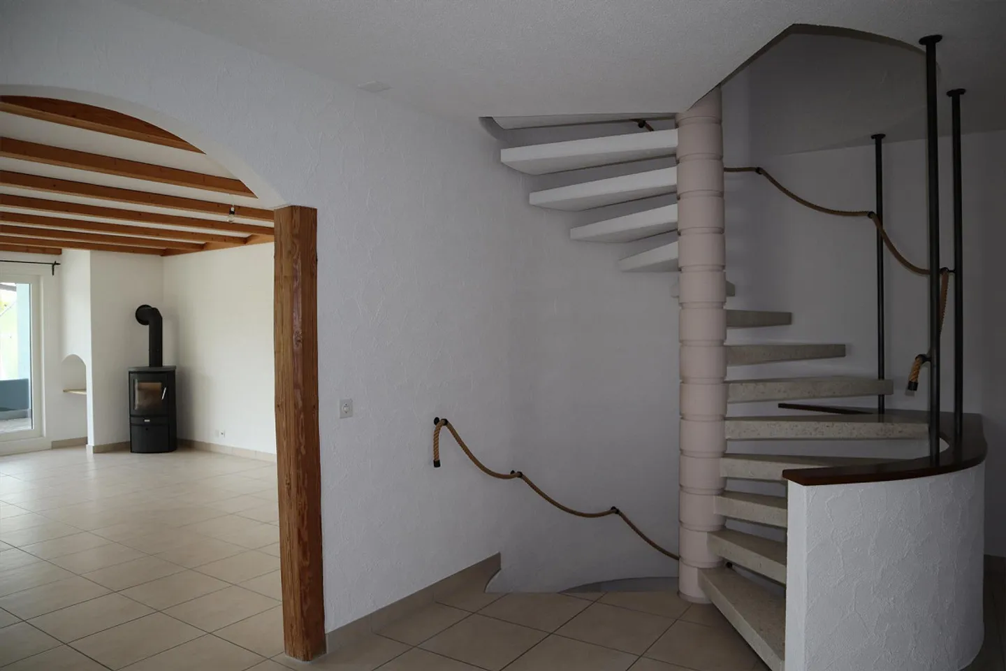 Sezione di casa di 4,5 stanze inclusa garage e sala hobby in affitto dal 1 giugno - Foto 7 di 8