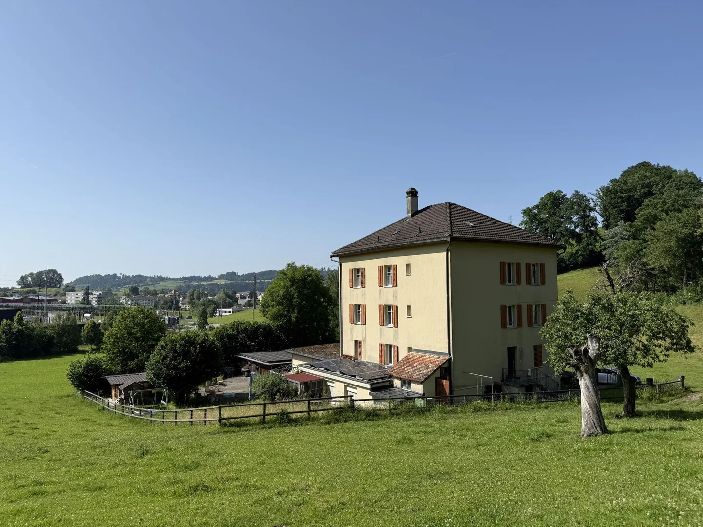 IMMOBILE D'INVESTIMENTO VICINO AL GÜBSENSEE - Foto 1 di 7