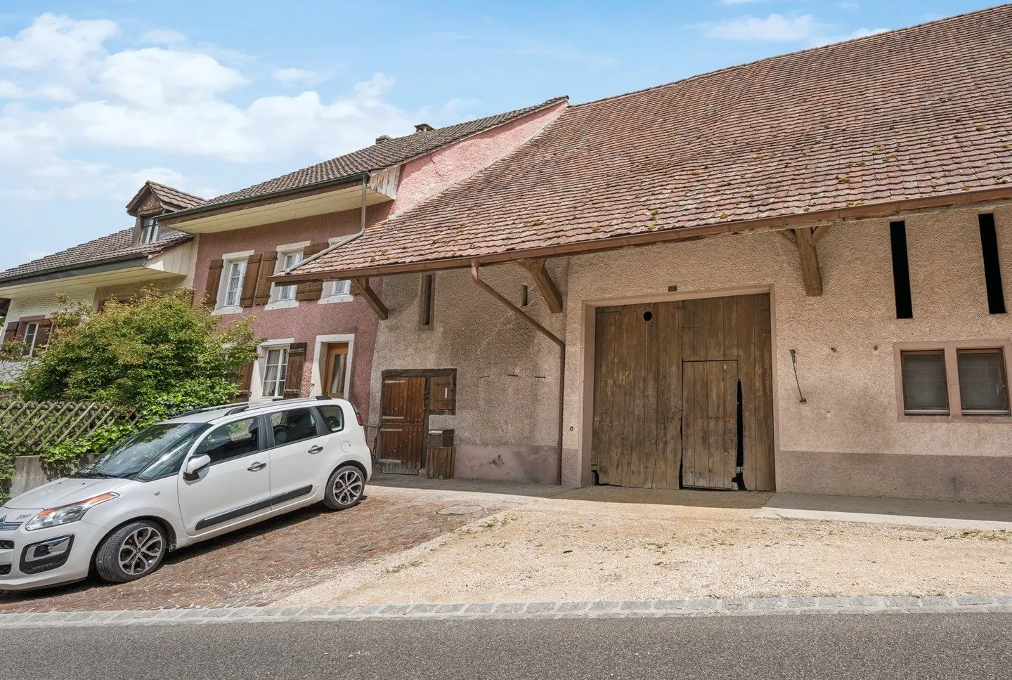 Il tuo progetto con carattere - Casa a schiera con grande potenziale - Foto 1 di 8