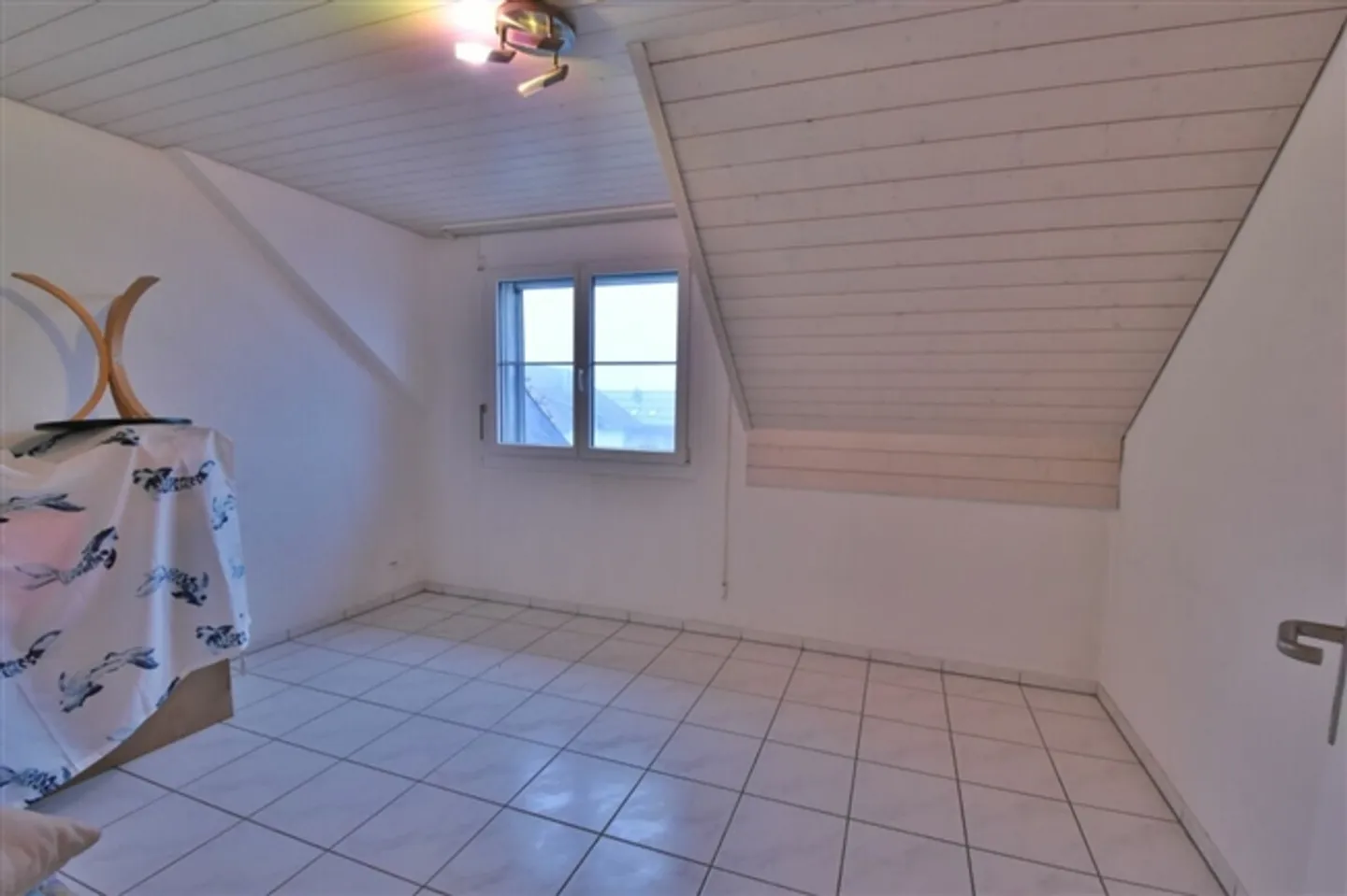 Spacious 4.5-room maisonette apartment in a central location! - Photo 9 of 12