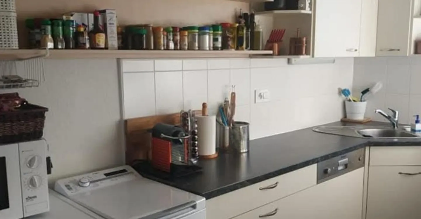 2-room apartment with balcony - Photo 6 of 10