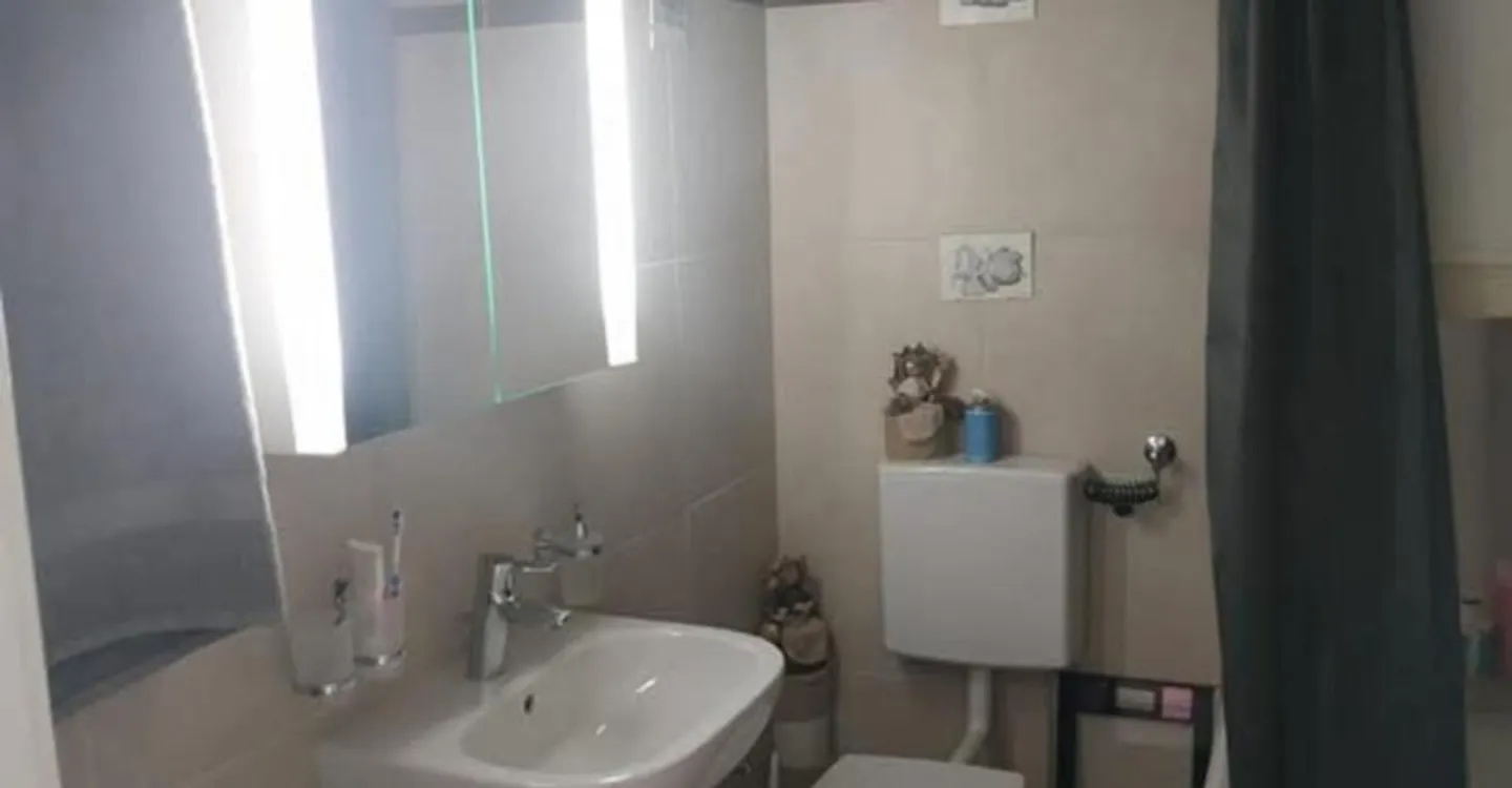 2-room apartment with balcony - Photo 7 of 10