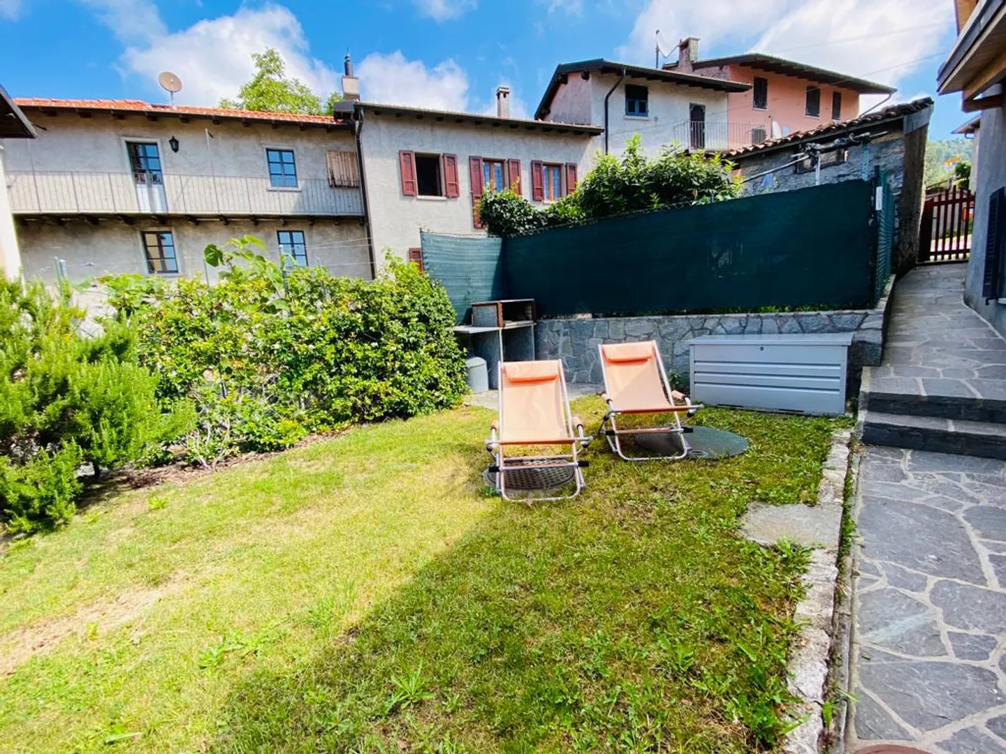 Maison individuelle avec meubles, véranda et jardin privé dans un emplacement calme et ensoleillé - Photo 9 sur 17