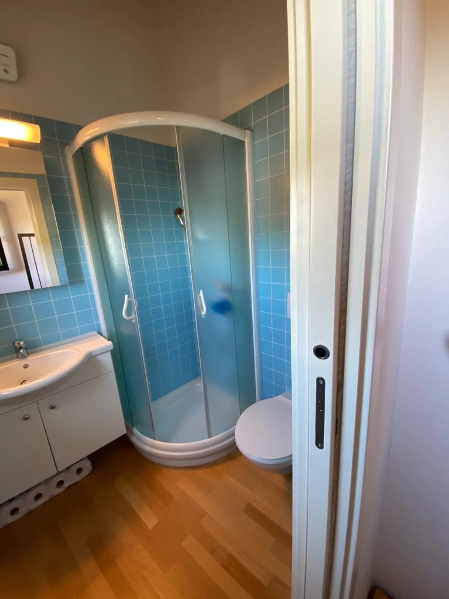 Maison individuelle avec meubles, véranda et jardin privé dans un emplacement calme et ensoleillé - Photo 12 sur 17